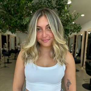 Meet your Posher, Nicole